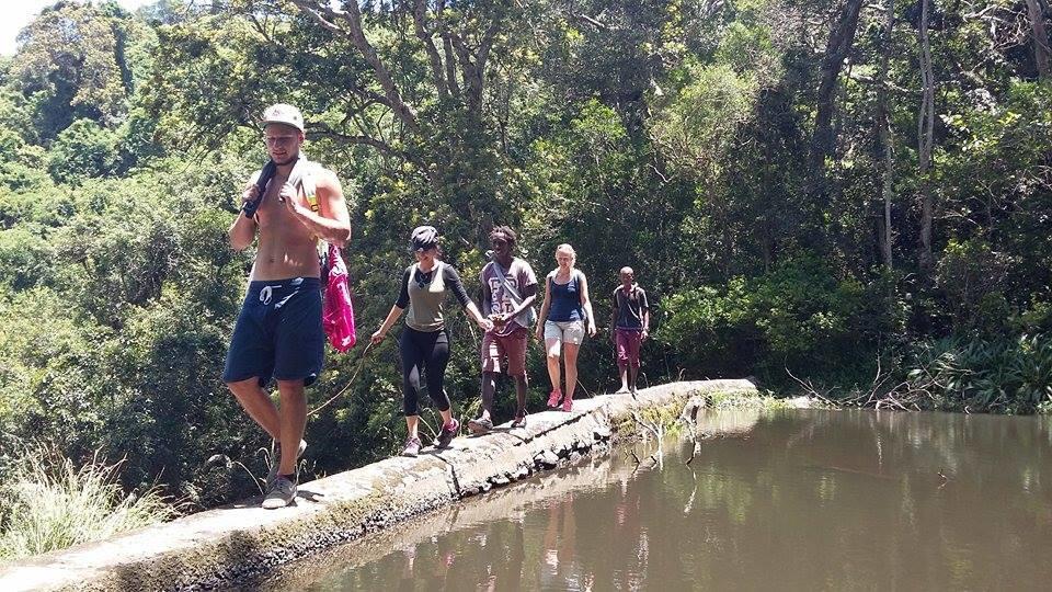 Port Saint Johnʼs Jungle Monkey Backpackersホステル エクステリア 写真